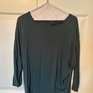 Tahari Women's Woodland Green Long Sleeve Top size Medium. Gently used.